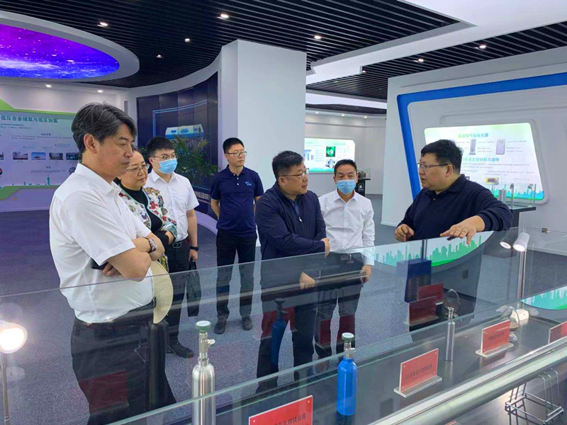 公司黨委副書(shū)記、總經(jīng)理徐國(guó)強(qiáng)帶隊(duì)考察氫能業(yè)務(wù)1.png