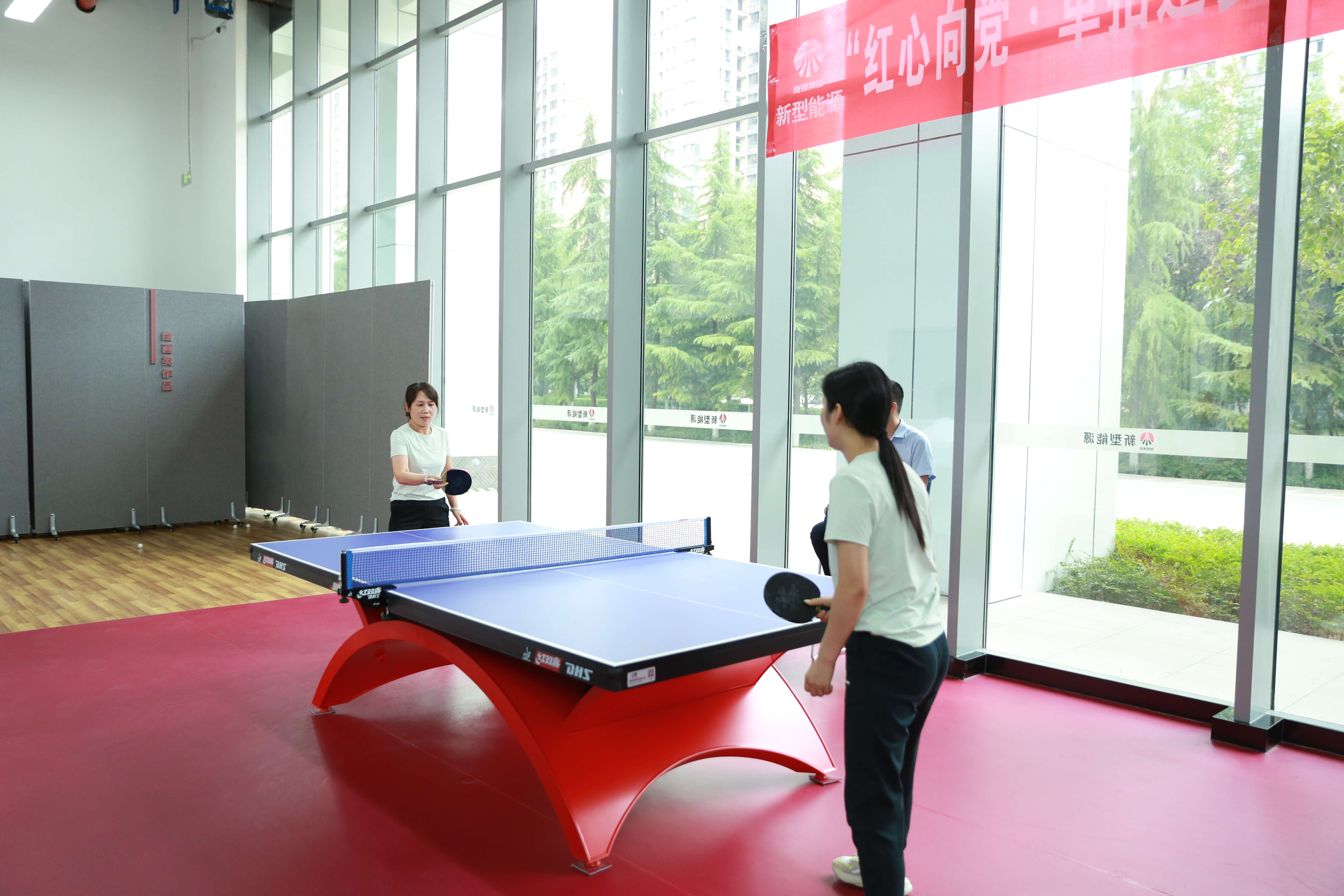 261750898244361219.jpg 女子1.jpg